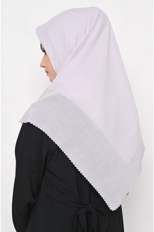 Hijab Segi 4 Voal Gucci Lasercut Grey